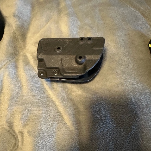 Taser Pulse - Picture 4 of 8